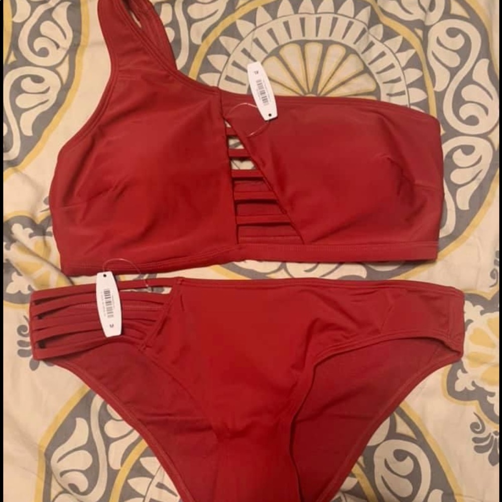 Women’s bathing suit